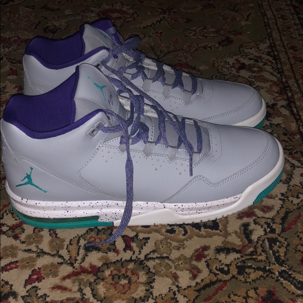 Jordan flight origin 2 GG (9.5 women’s U.S SIZE)